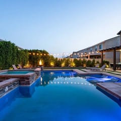 Paseo Palms, Modern 6br 4ba Large Pool PrivateYard